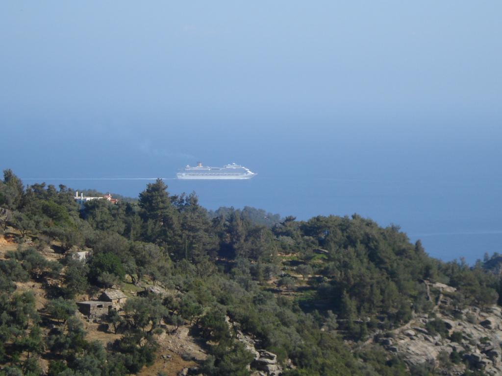 Eri Rooms To Let Raches (Ikaria) Exterior foto