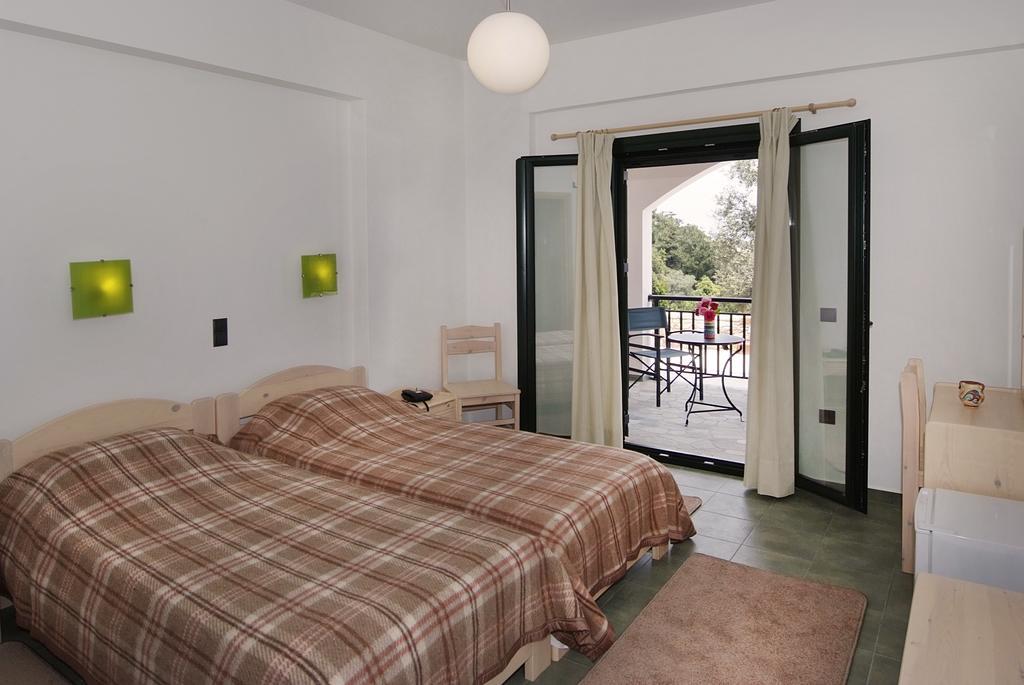 Eri Rooms To Let Raches (Ikaria) Exterior foto